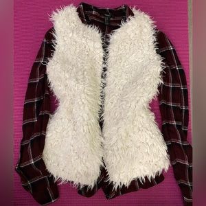 Cherokee Furry Vest - Girls Large/ Women’s XSmall